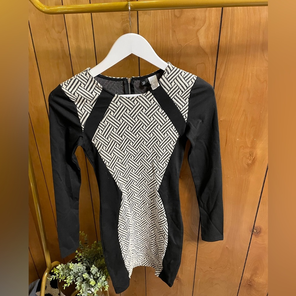 Size XS black & white professional dress